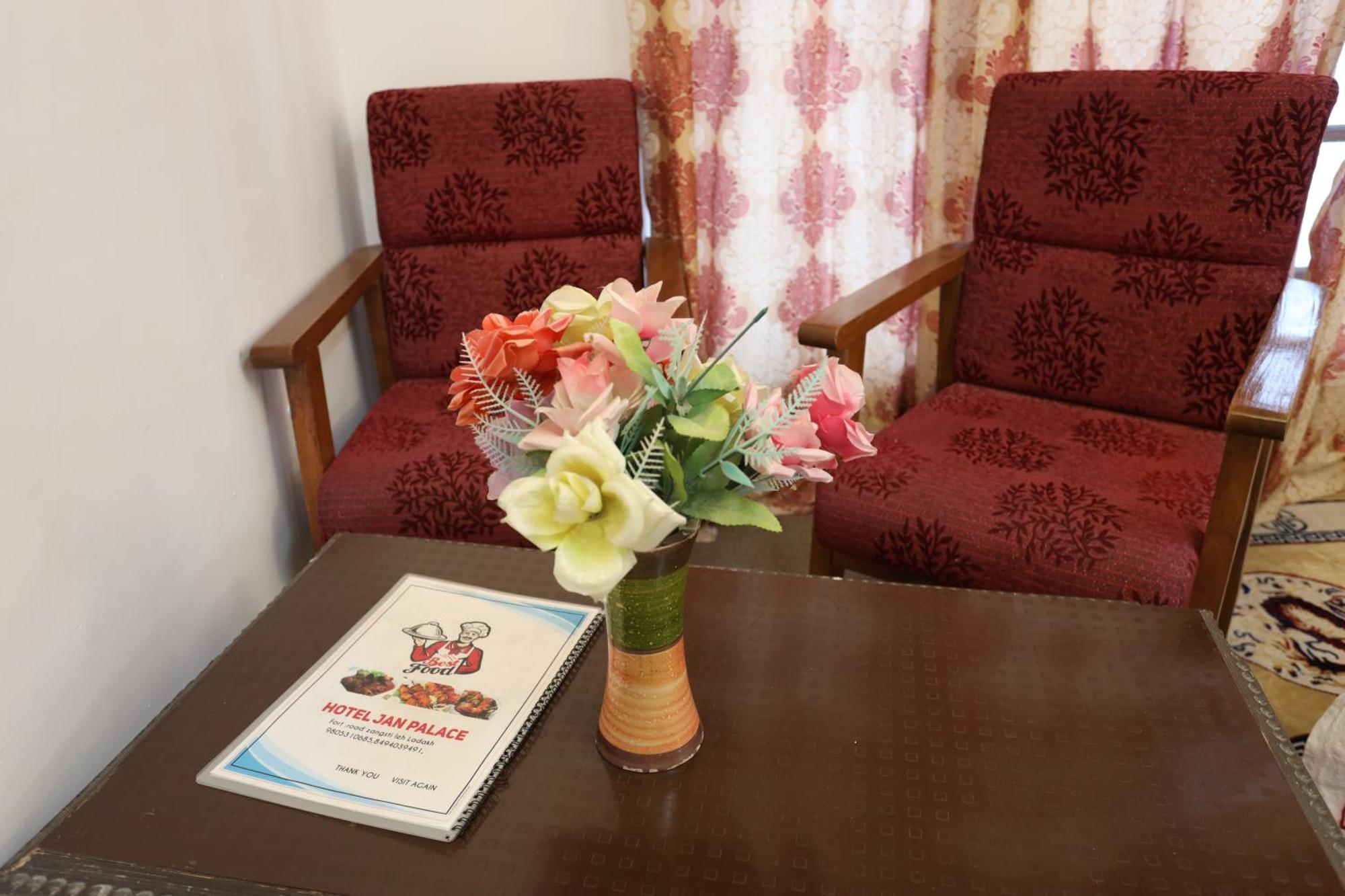 Hotel Jan Palace เลห์ ภายนอก รูปภาพ